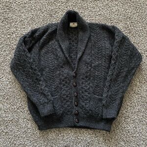 005 - MENS CARRAIGDONN CARDIGAN WOOL GREY SWEATER